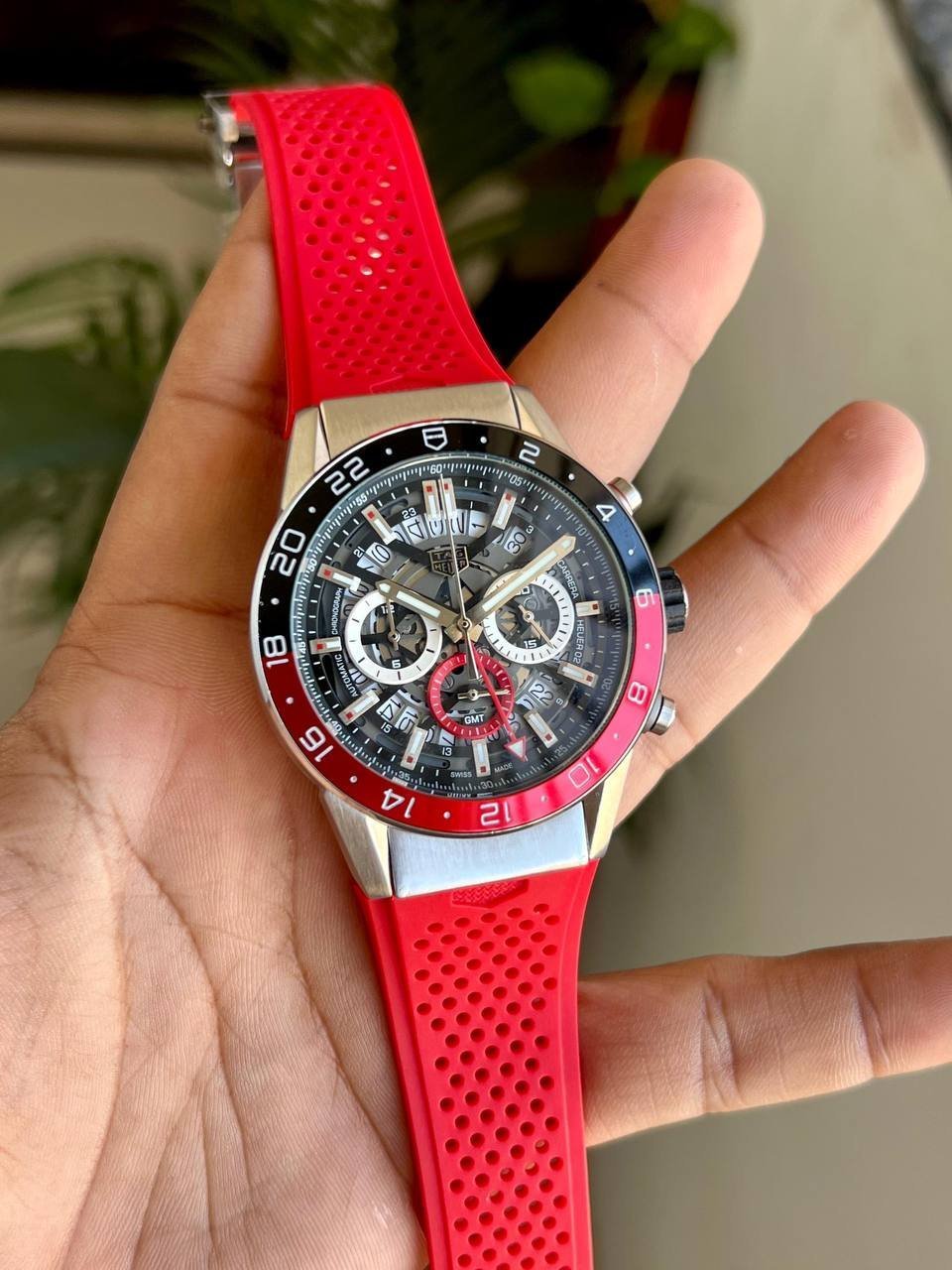 tag-heuer-carrera-red-blue-3.jpg
